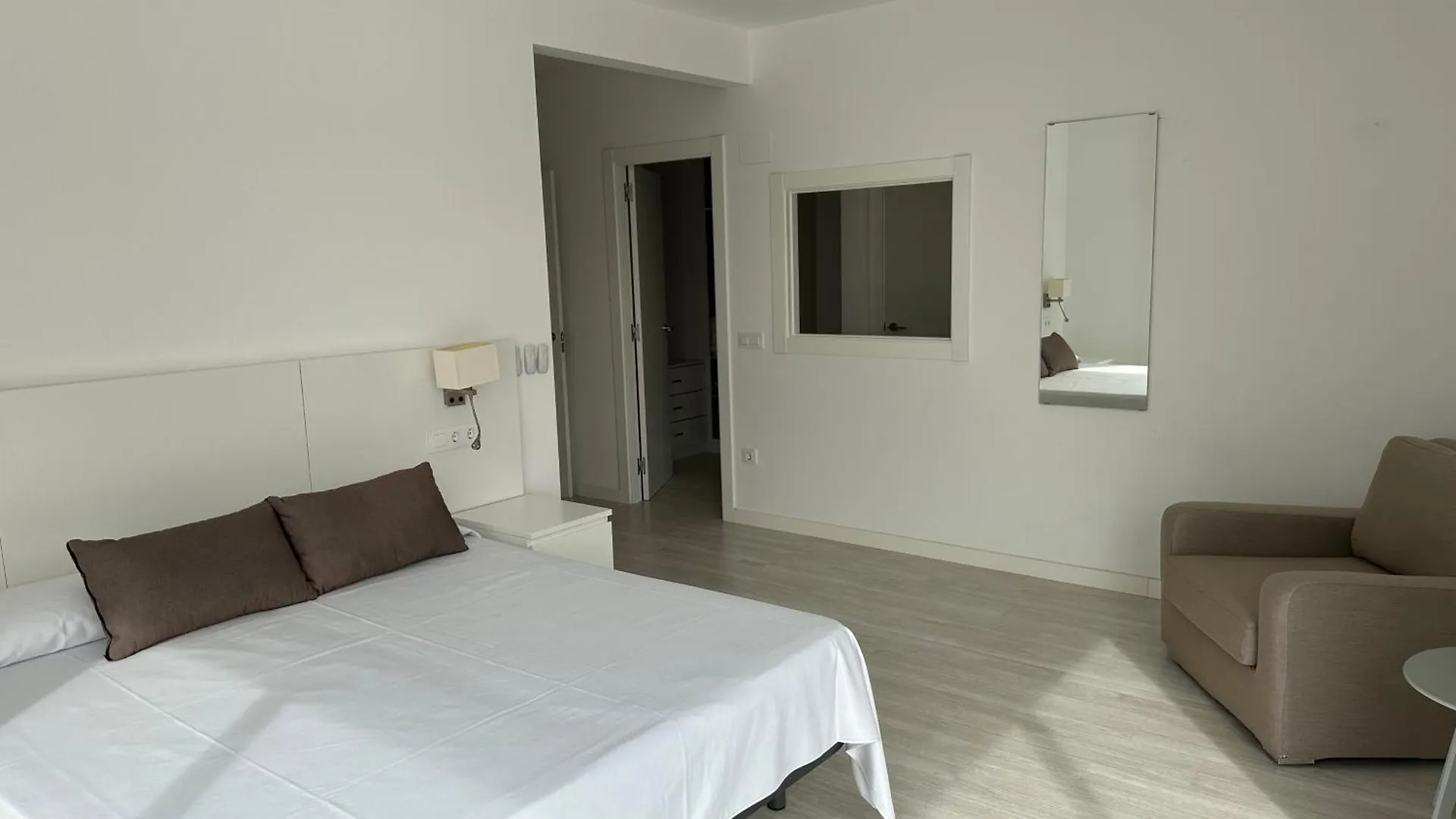 Villa Agi Cap Llarg à Roses Hébergement de vacances