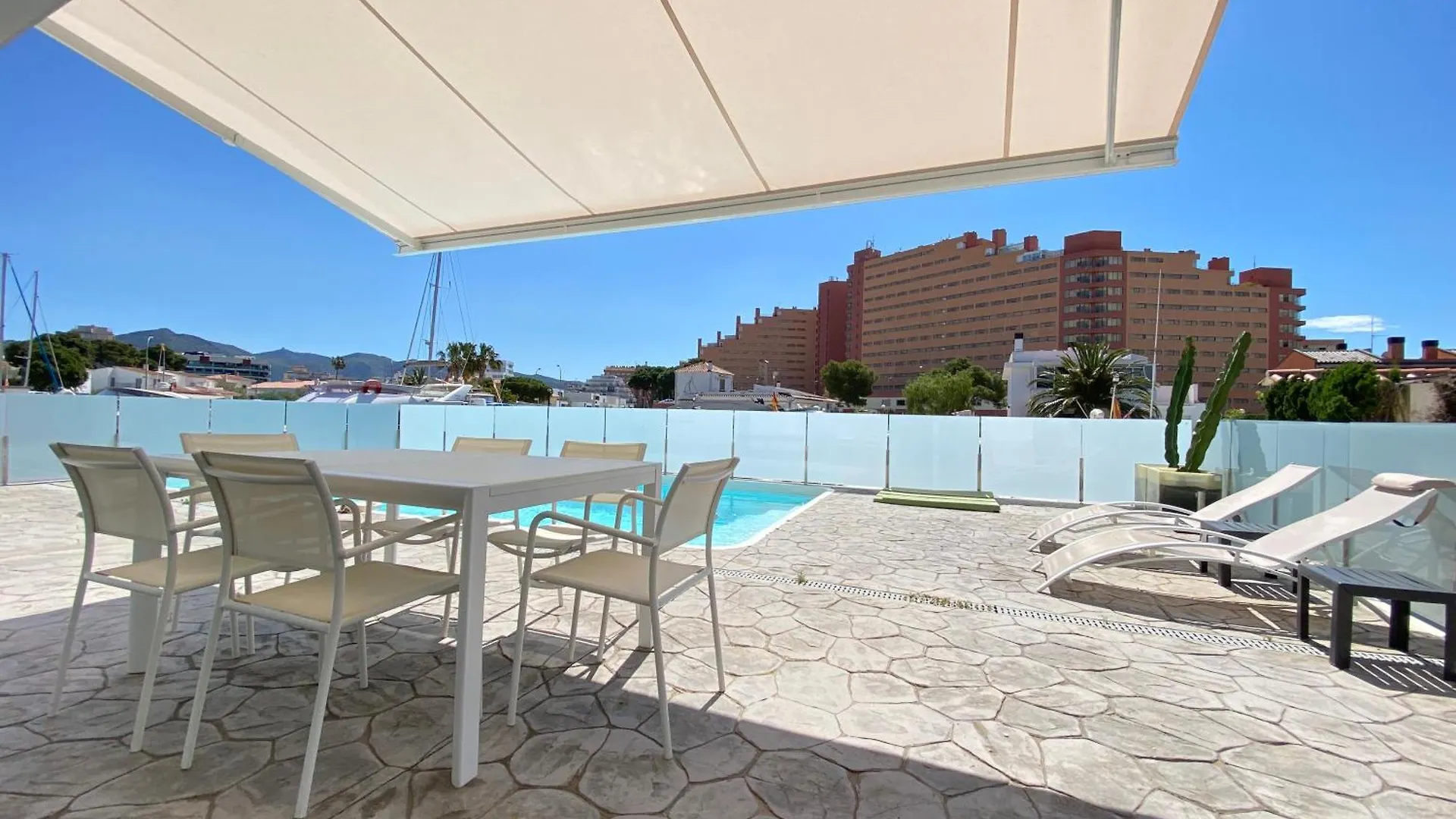 Villa Agi Cap Llarg Roses Spagna